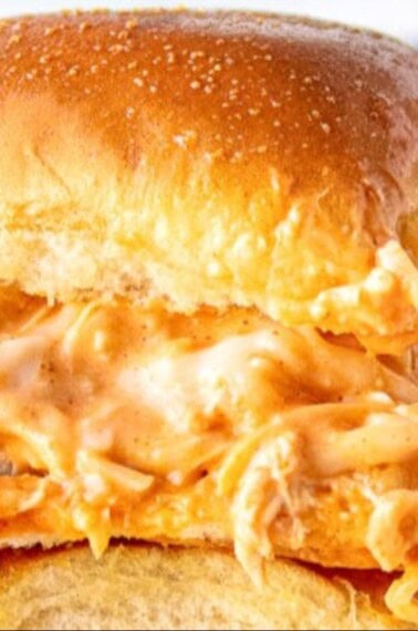 buffalo chicken slider sandwiches
