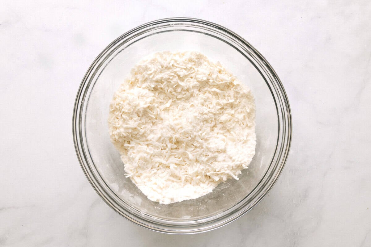 Dry ingredients in glass bowl.
