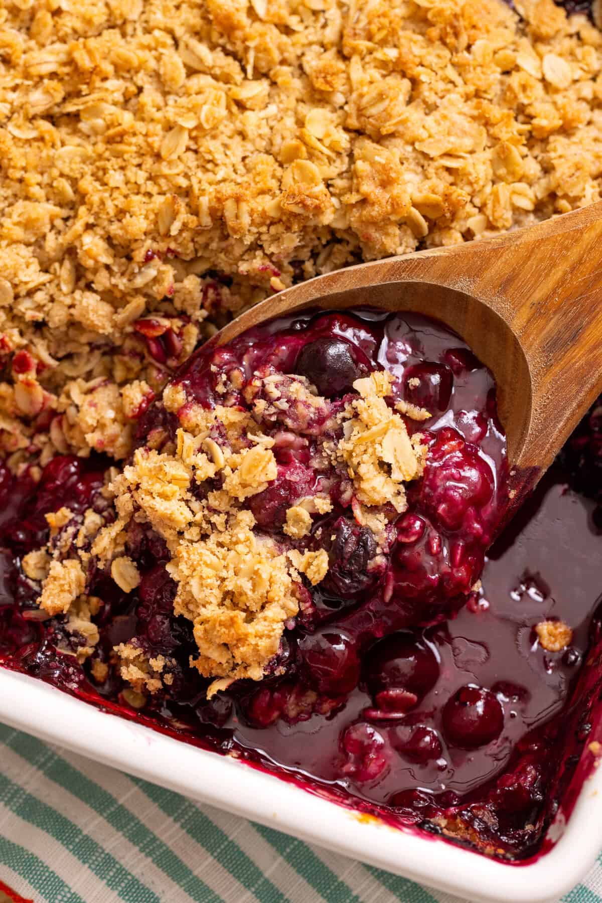 blueberry crisp