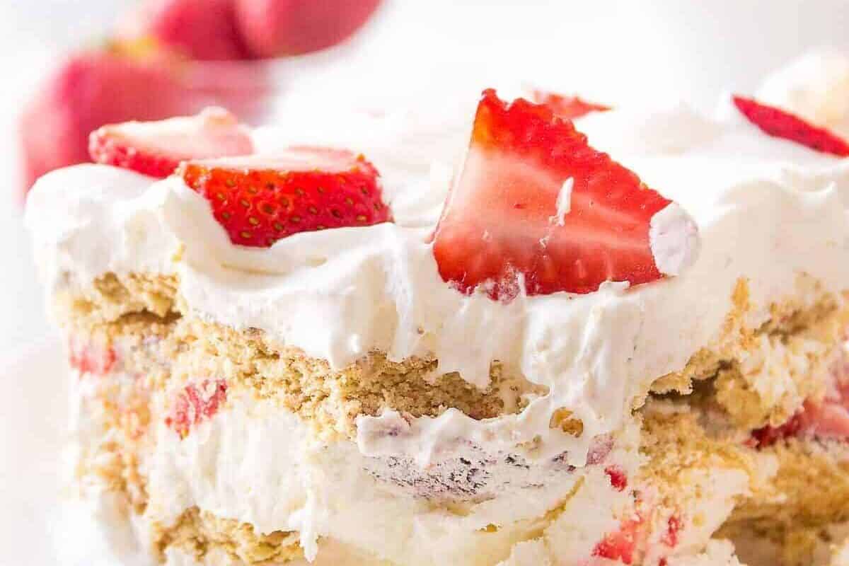 Strawberry-icebox-Cake-26