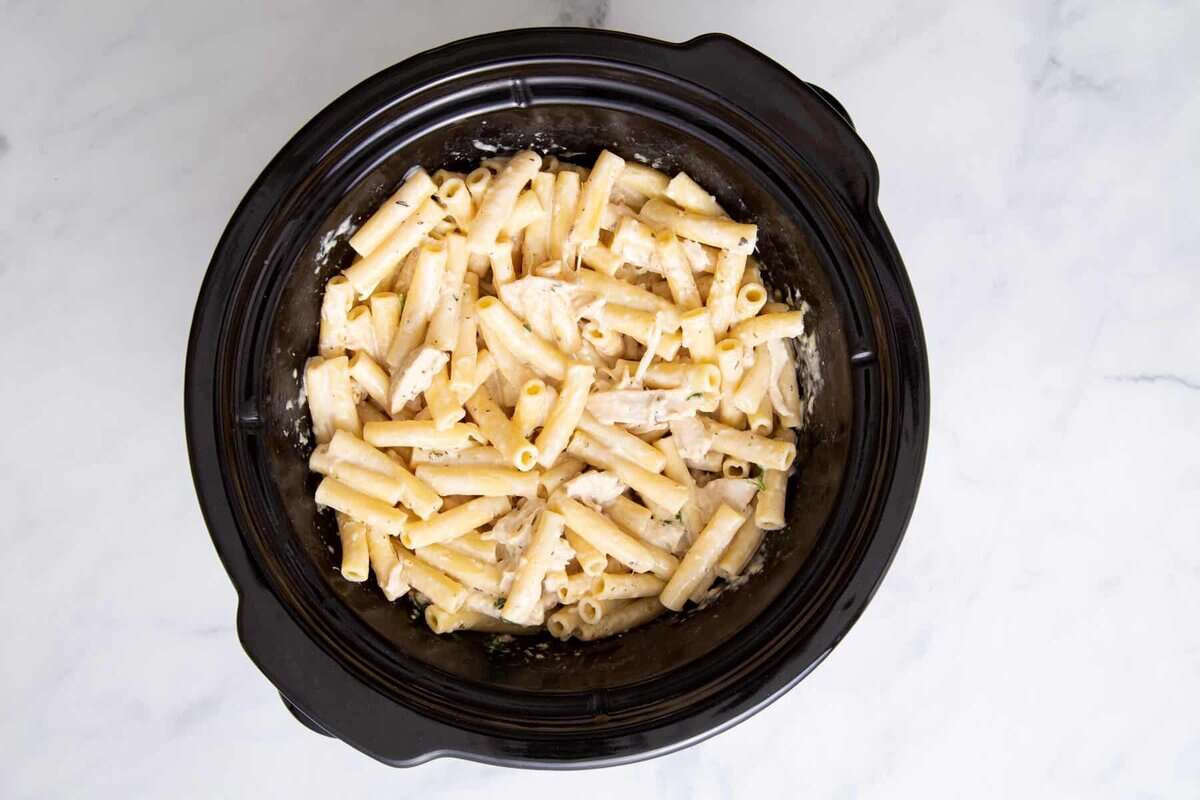 Chicken alfredo in slow cooker.