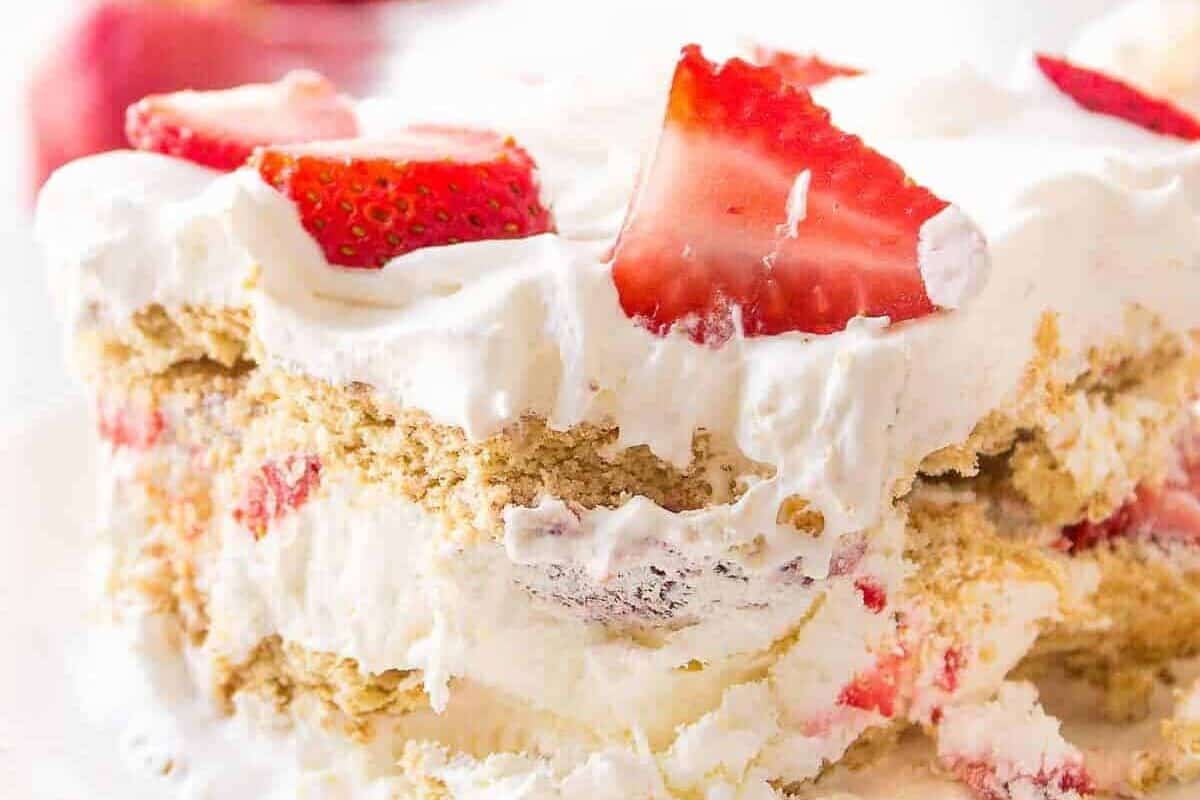 Strawberry-icebox-Cake-26