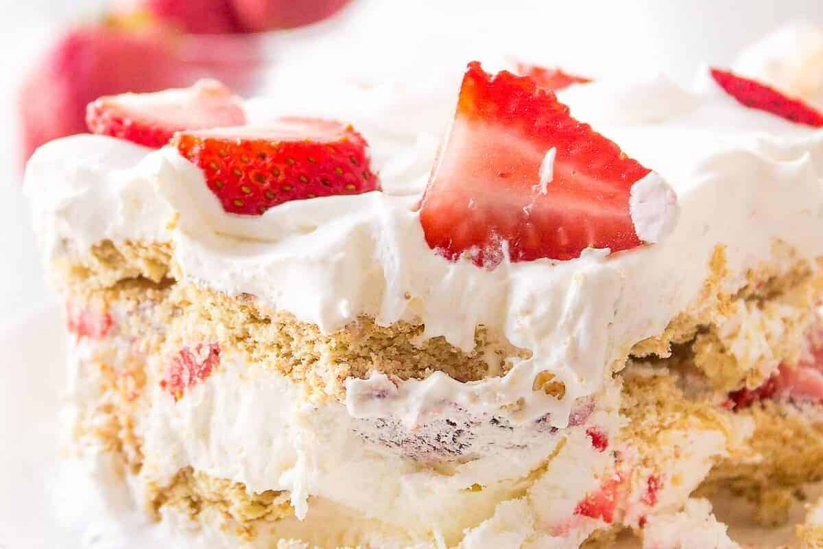 Strawberry-icebox-Cake-26