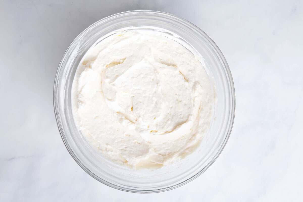 No bake cheesecake filling in bowl.